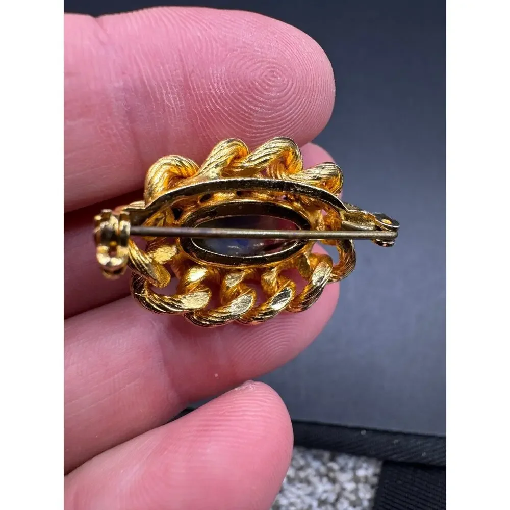 Vintage Striped Pink Blue Yellow Porphyry Art Glass Oval Gold Tone Brooch Pin